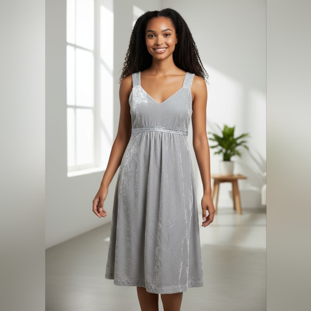 Liz Lange Maternity Dress Womens Small Silver Velvet Sequin Strap V Neck A-Line